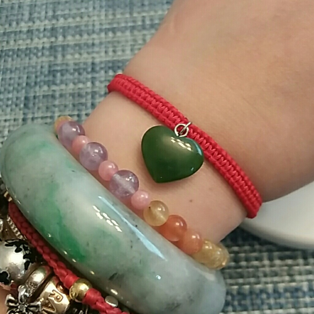 Canadian Nephrite Heart Jade Red Cord Bracelet - Picture 2 of 8